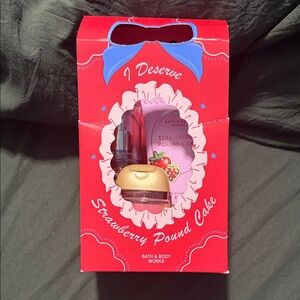 Bath & Body Works Strawberry Pound Cake Lip & Balm Duo - Pink/Gold